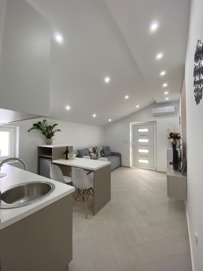 Mavalux Apartments Τίβατ Εξωτερικό φωτογραφία