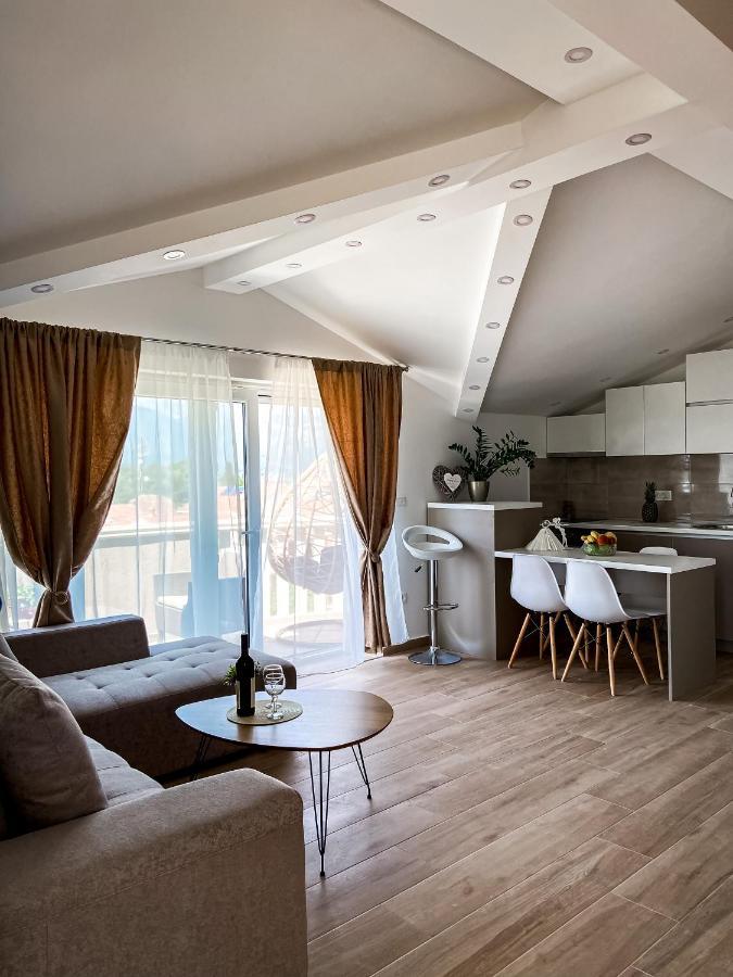 Mavalux Apartments Τίβατ Εξωτερικό φωτογραφία