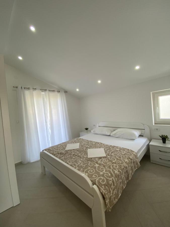 Mavalux Apartments Τίβατ Εξωτερικό φωτογραφία