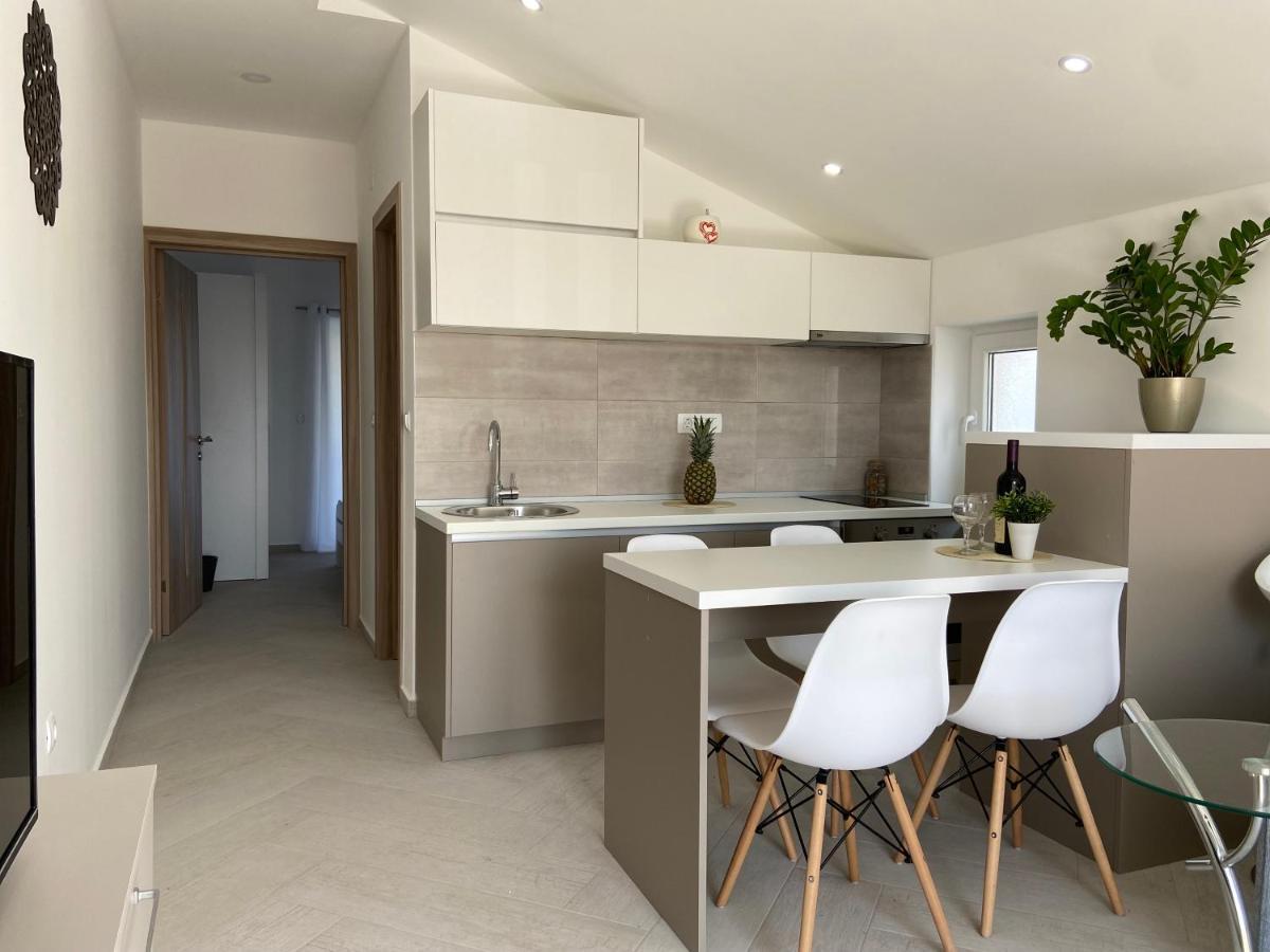 Mavalux Apartments Τίβατ Εξωτερικό φωτογραφία