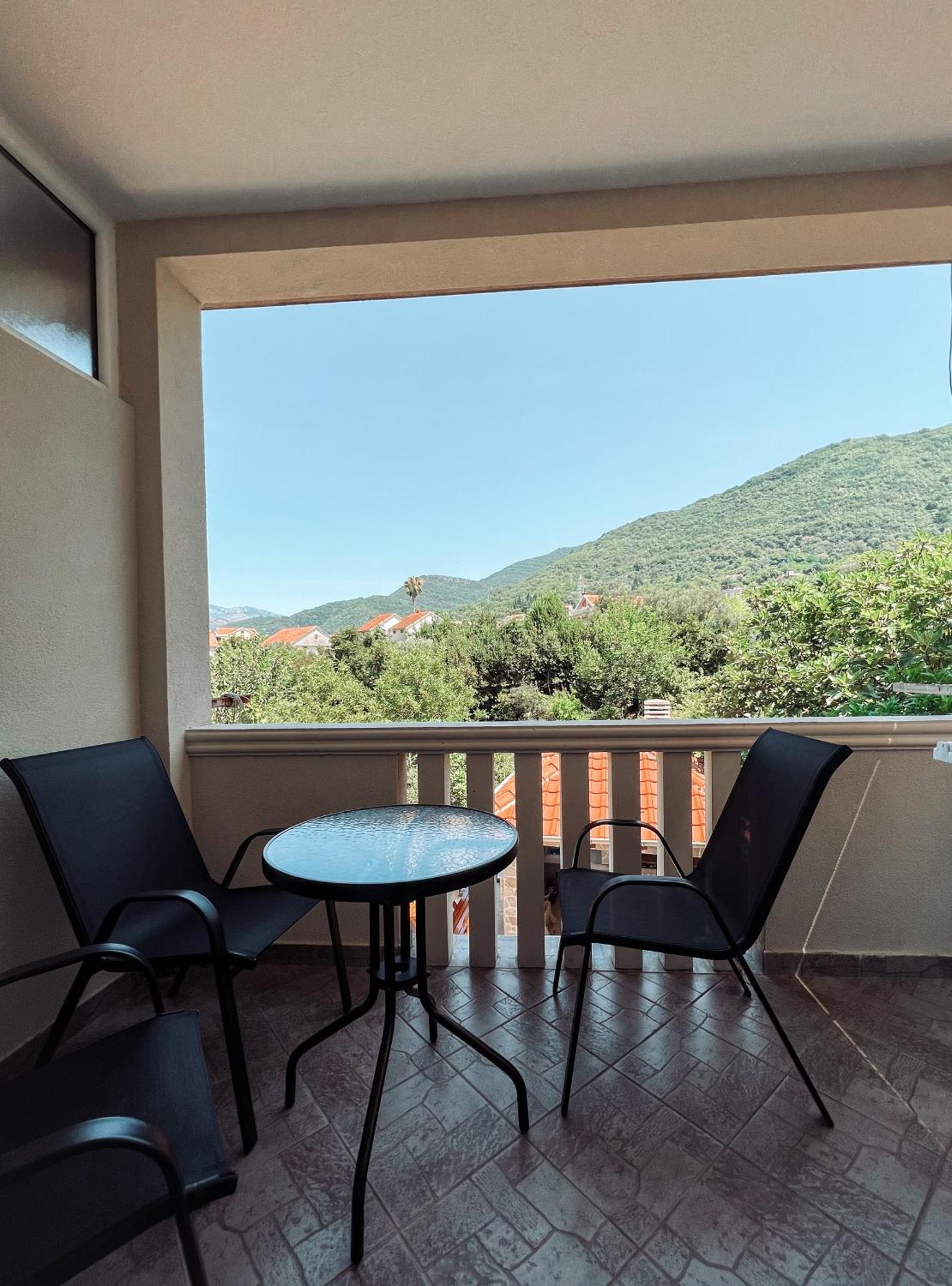 Mavalux Apartments Τίβατ Εξωτερικό φωτογραφία